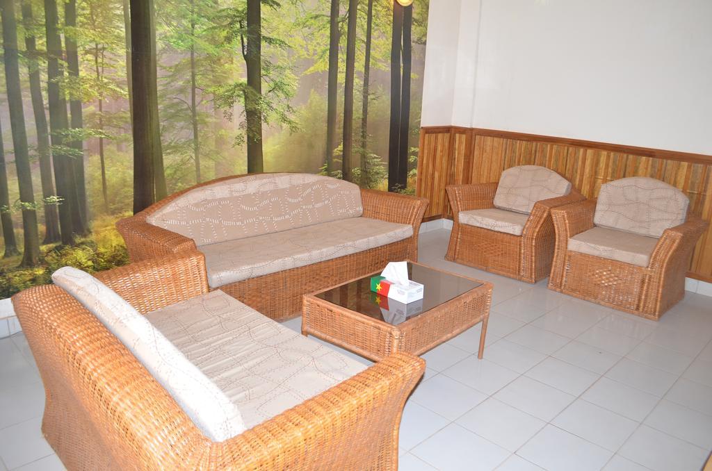 אואגדוגו Ouaga Beach Hotel מראה חיצוני תמונה