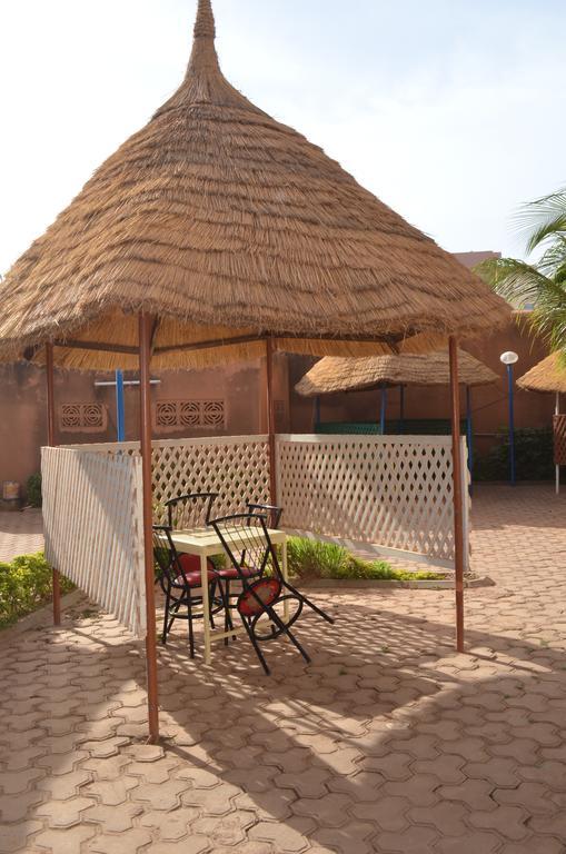 אואגדוגו Ouaga Beach Hotel מראה חיצוני תמונה