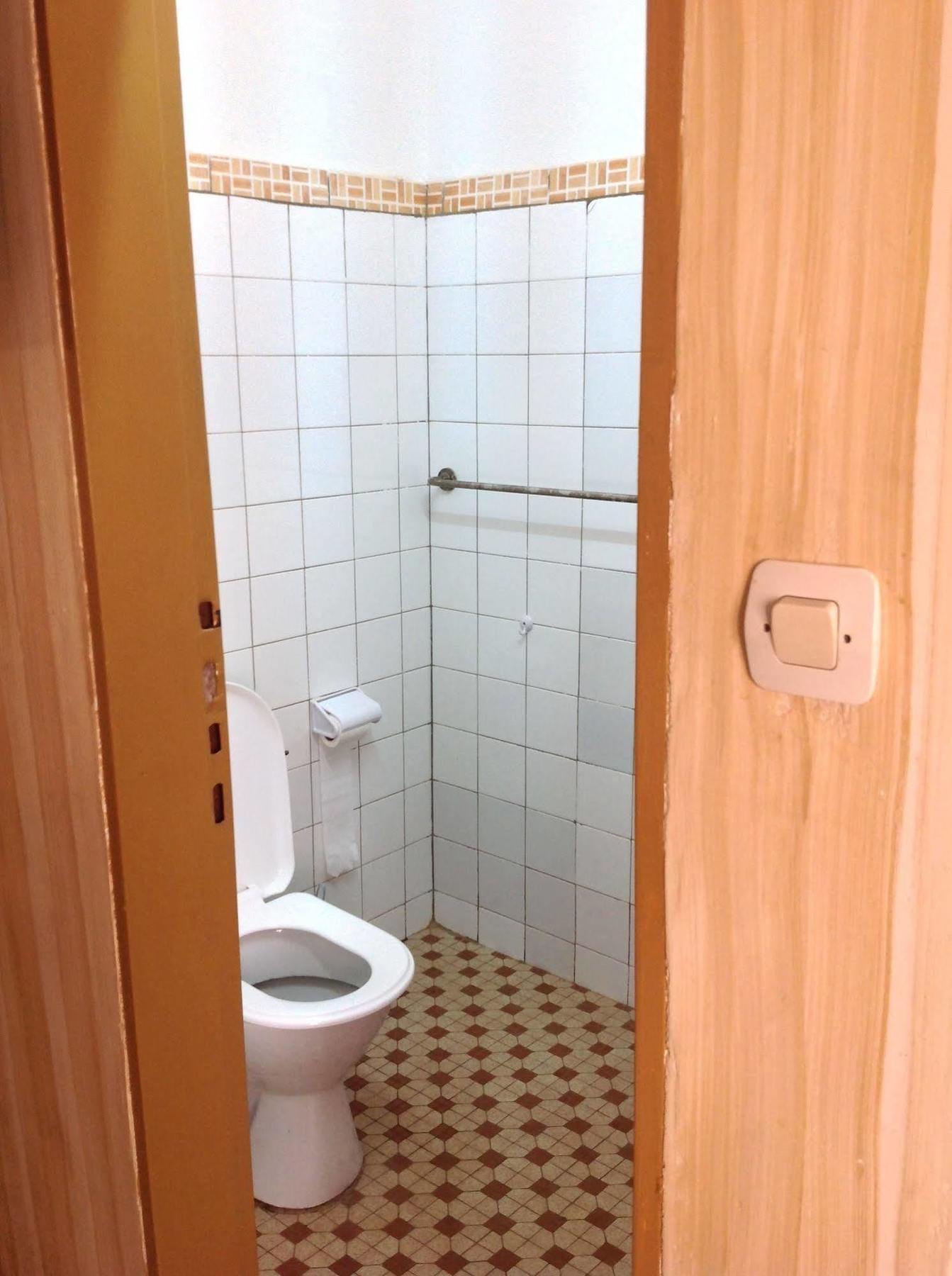 אואגדוגו Ouaga Beach Hotel מראה חיצוני תמונה