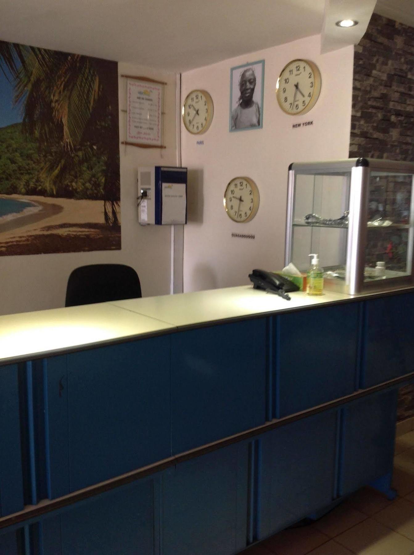 אואגדוגו Ouaga Beach Hotel מראה חיצוני תמונה