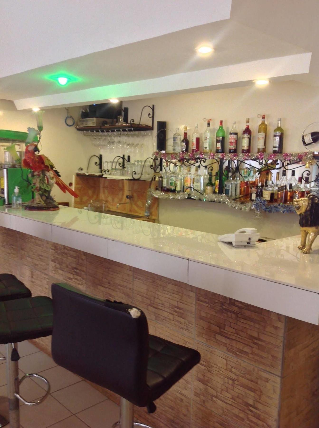 אואגדוגו Ouaga Beach Hotel מראה חיצוני תמונה